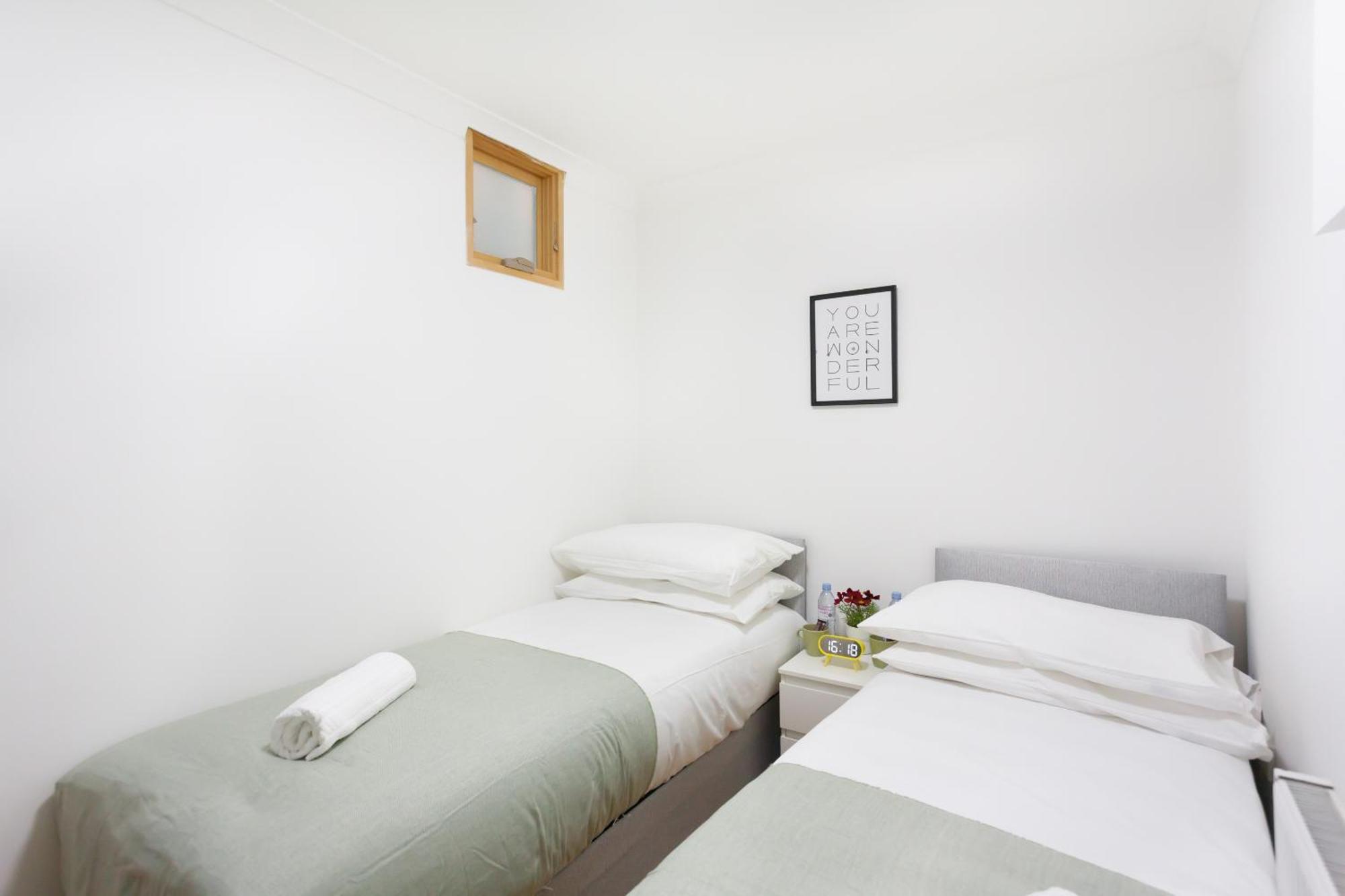 Eurostar Rooms Londra Exterior foto